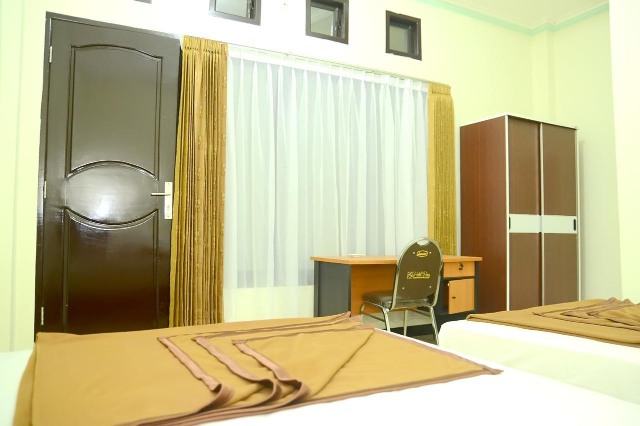 Dena Hotel Soe Buitenkant foto