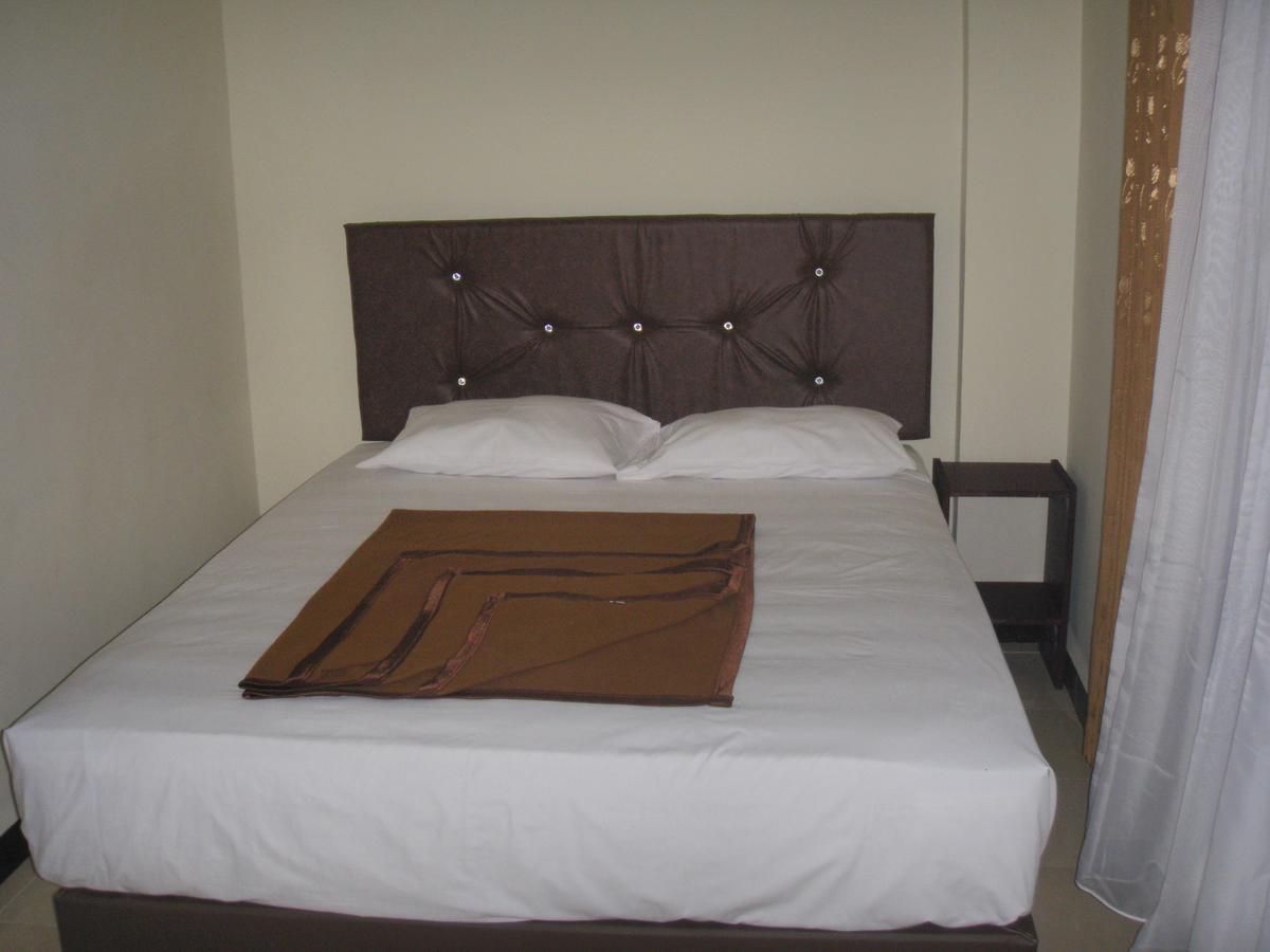 Dena Hotel Soe Buitenkant foto